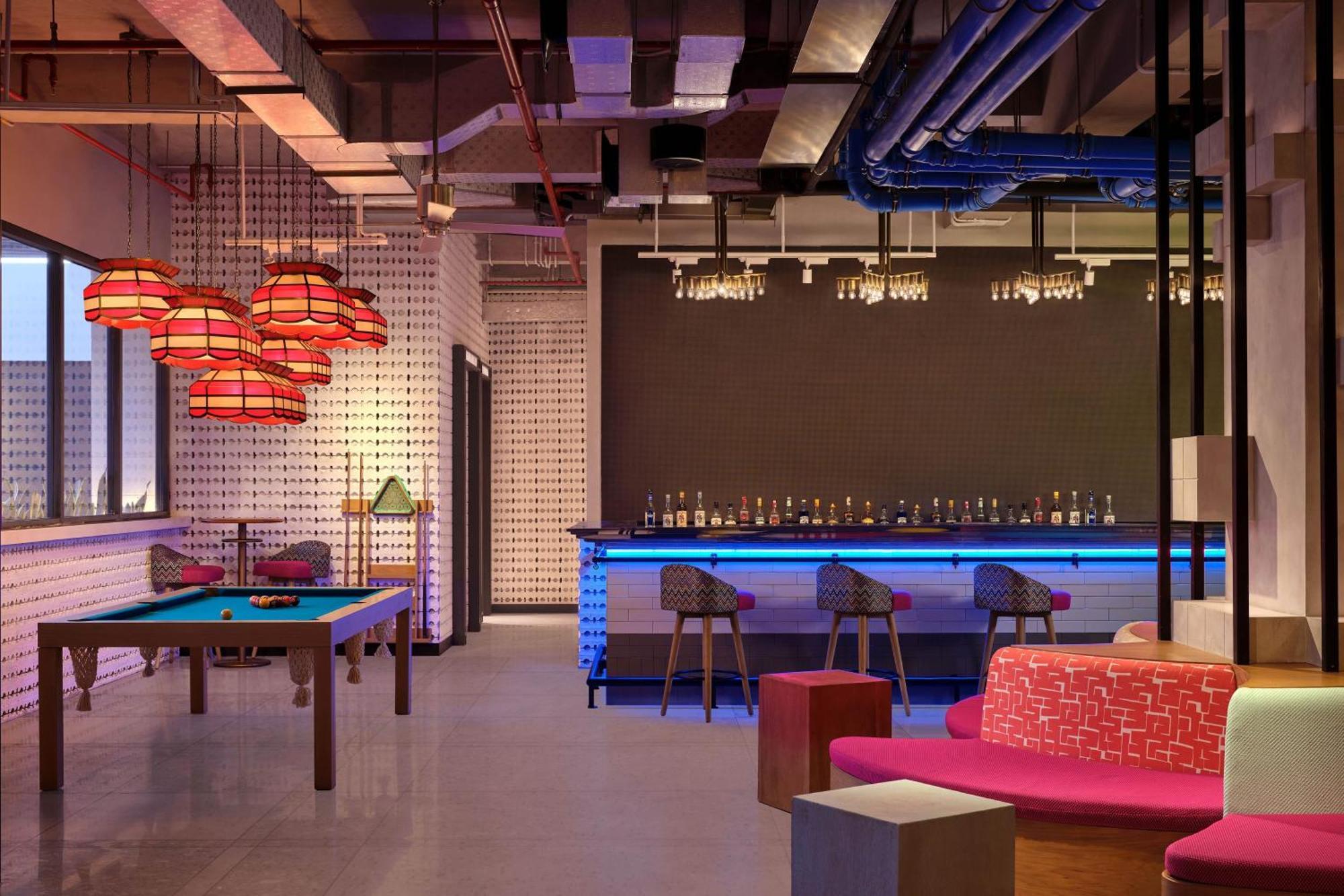 Готель Aloft Bali Seminyak Екстер'єр фото