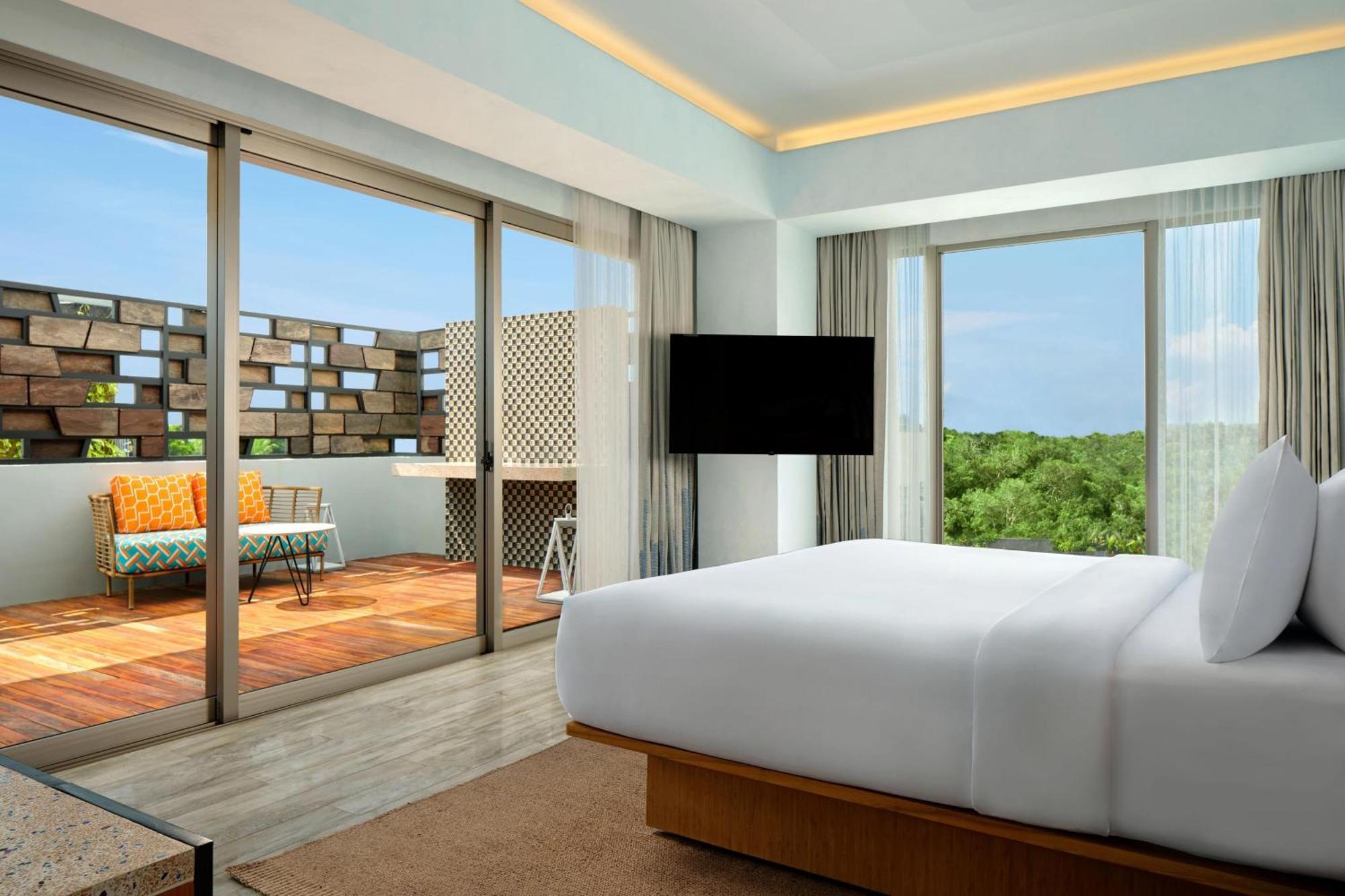 Готель Aloft Bali Seminyak Екстер'єр фото