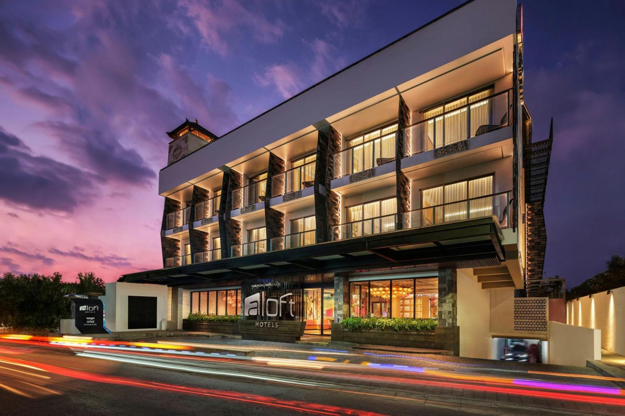 Готель Aloft Bali Seminyak Екстер'єр фото